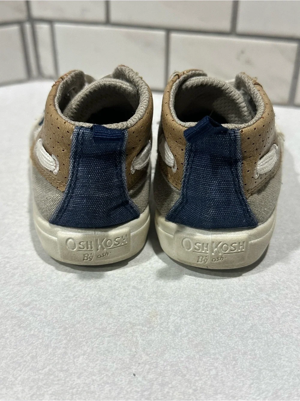 Oshkosh B'Gosh Toddler Boy’s Sneakers Khaki/Tan/Blue Slip-on Shoes Size 6M